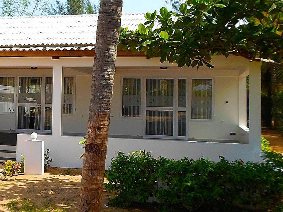 Hotel Village Vacances Awale Plage Grand-Popo Exterior photo